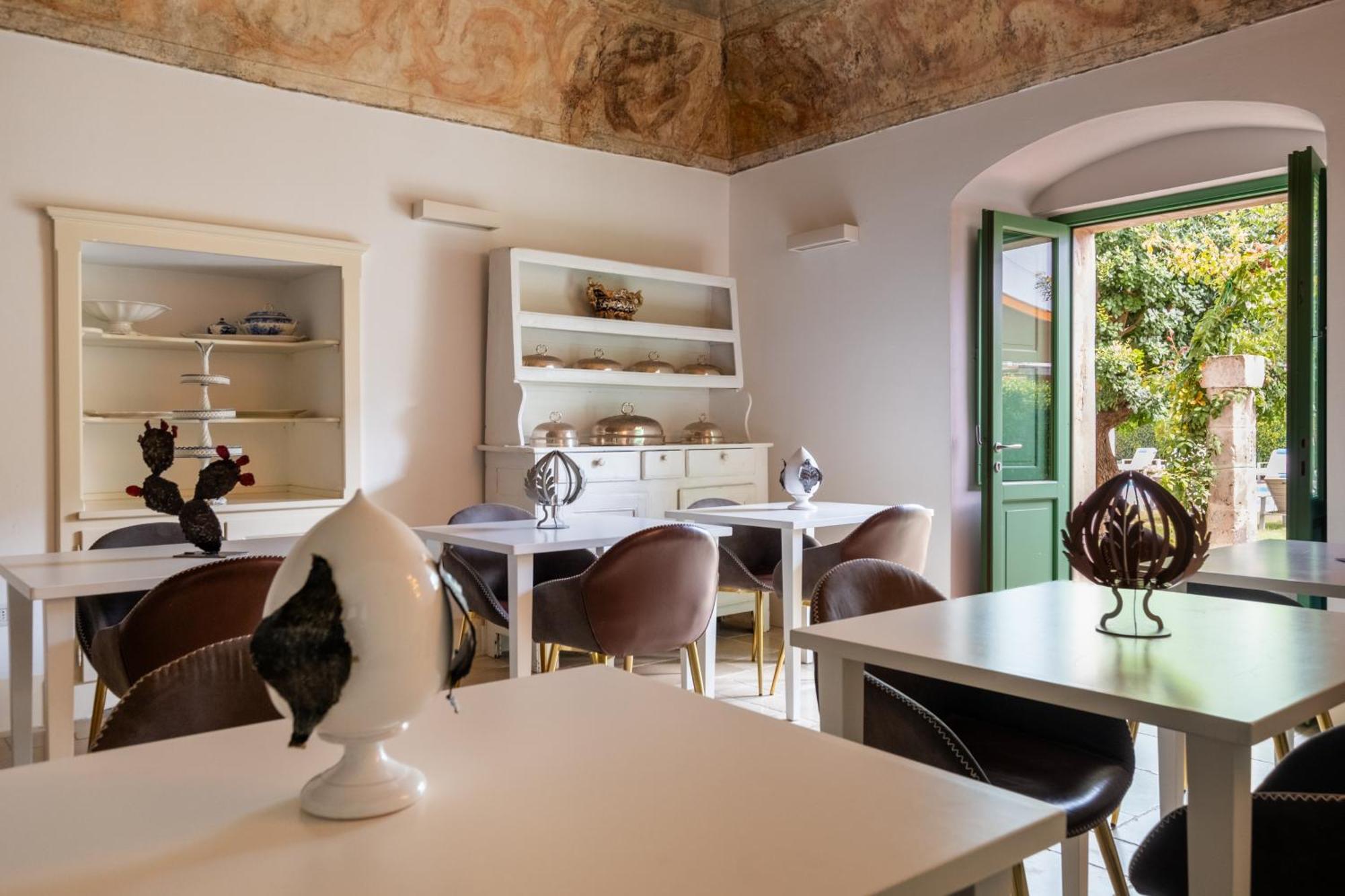Dimora Del Vescovo Art Boutique Hotel Minervino di Lecce Ngoại thất bức ảnh